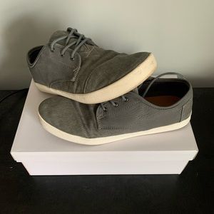 Tom’s shoes, size 10.5